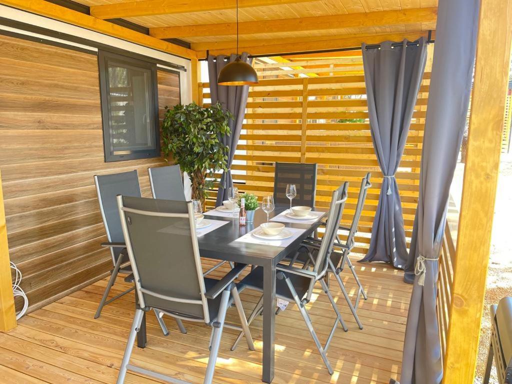 Mobile Home La Vida Biograd Na Moru Ngoại thất bức ảnh