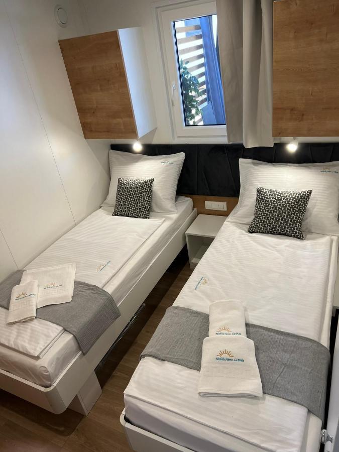 Mobile Home La Vida Biograd Na Moru Ngoại thất bức ảnh
