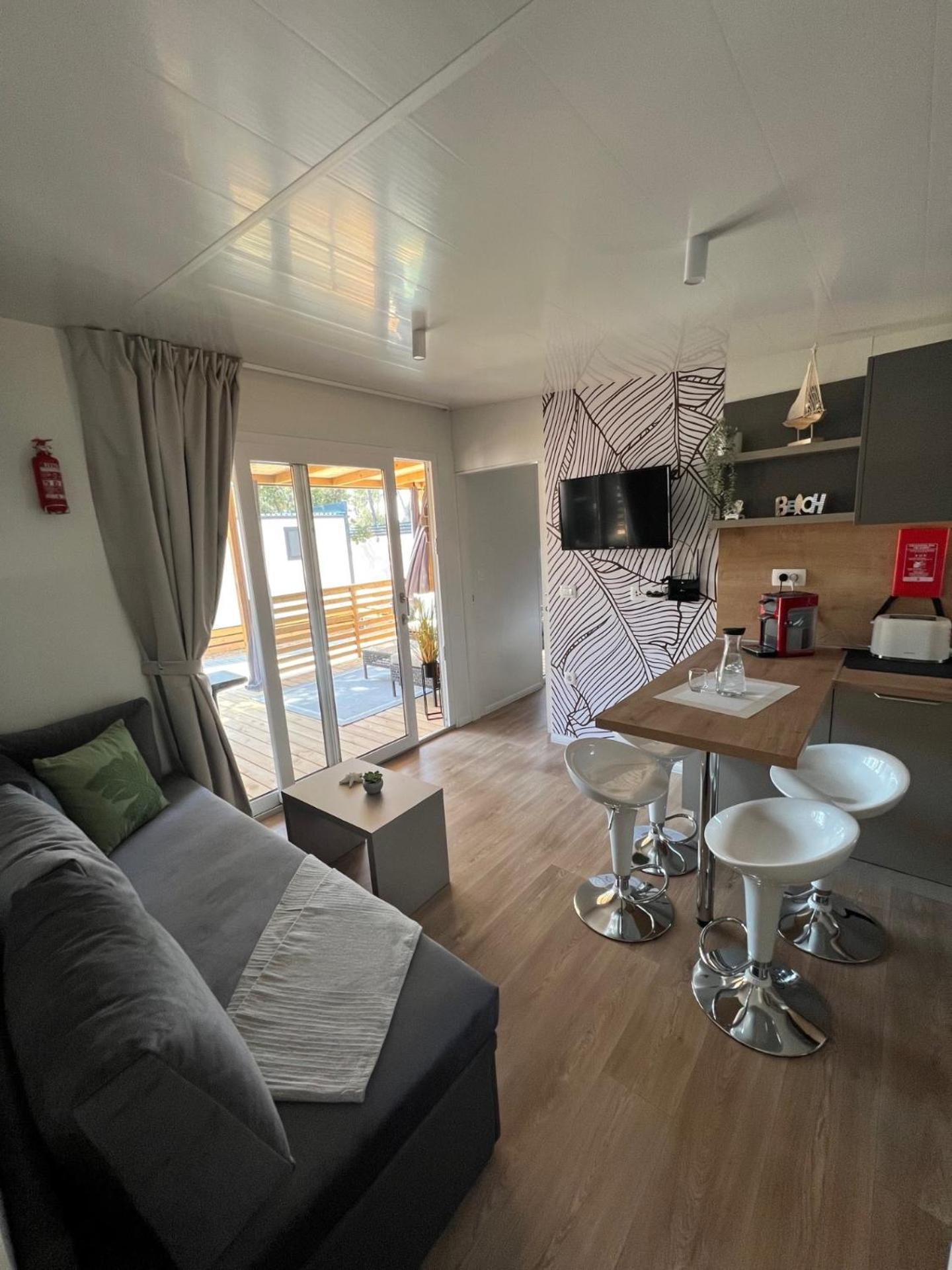 Mobile Home La Vida Biograd Na Moru Ngoại thất bức ảnh