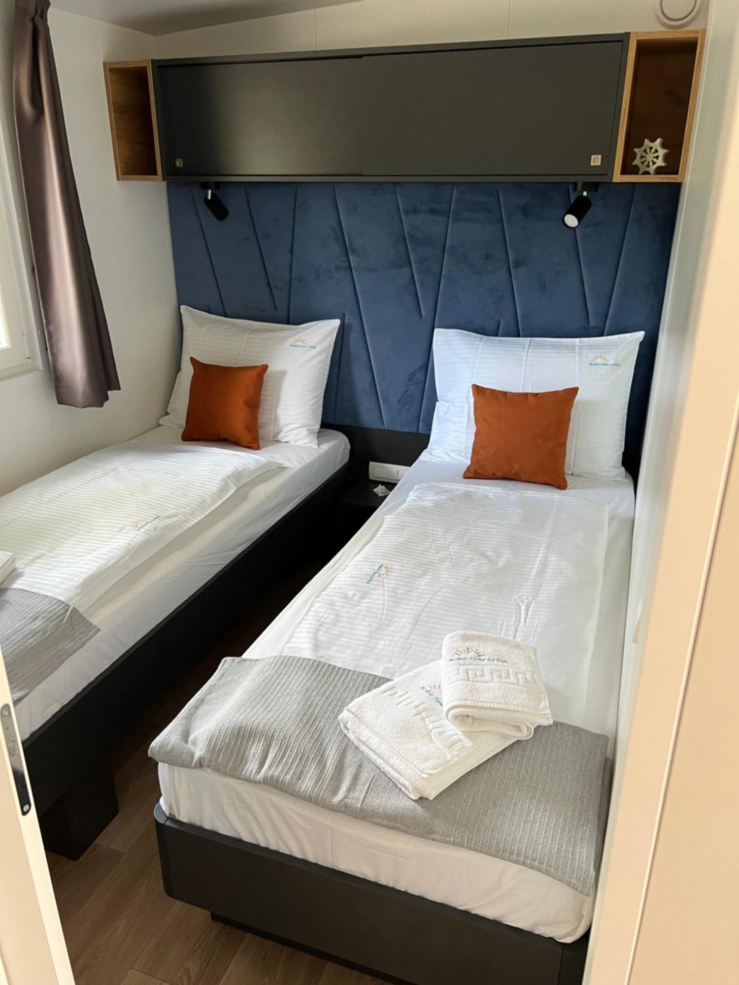 Mobile Home La Vida Biograd Na Moru Ngoại thất bức ảnh