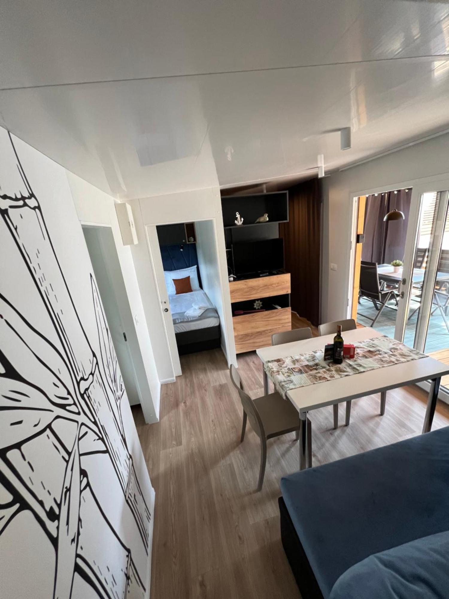 Mobile Home La Vida Biograd Na Moru Ngoại thất bức ảnh
